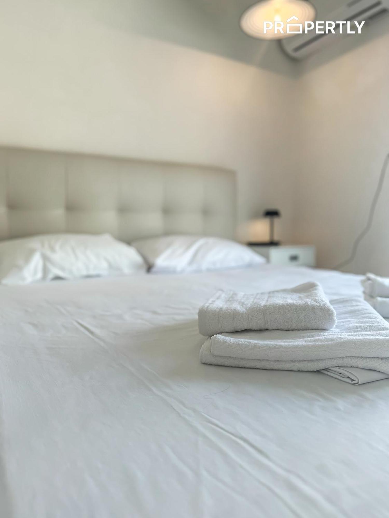 Thea Deluxe Loft Apartment เทสซาโลนิกิ ภายนอก รูปภาพ